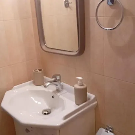 Elia Apartment