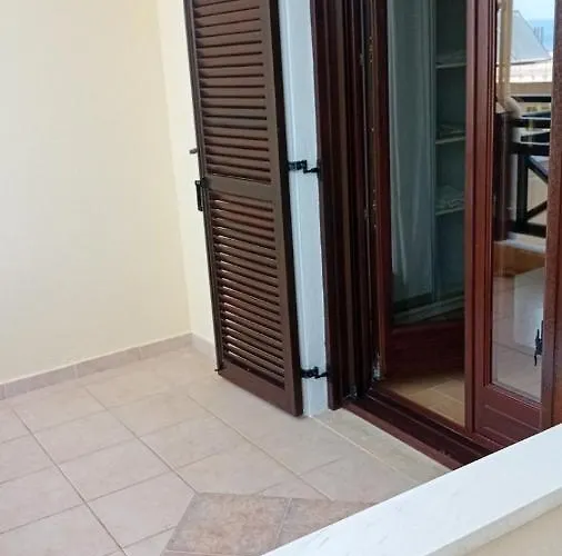 Apartment Elia Nea Roda